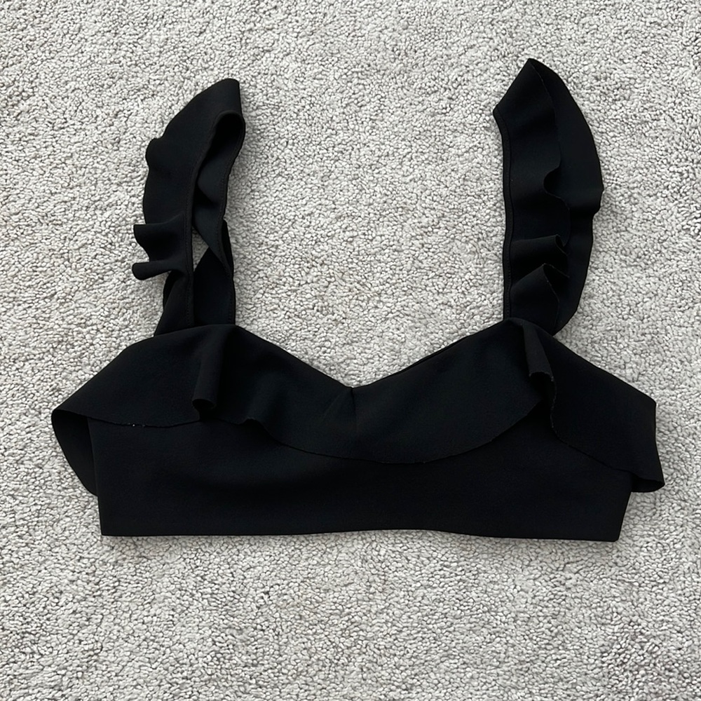 Brand New Zara Black Cropped Tie in the Back Top in a size Medium!